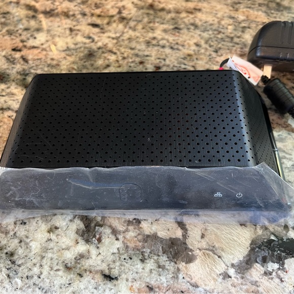 New Sling Media slingbox console - Picture 2 of 4